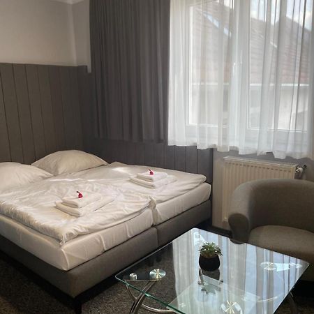 Strzelecka 1 Hotel Opole Bagian luar foto