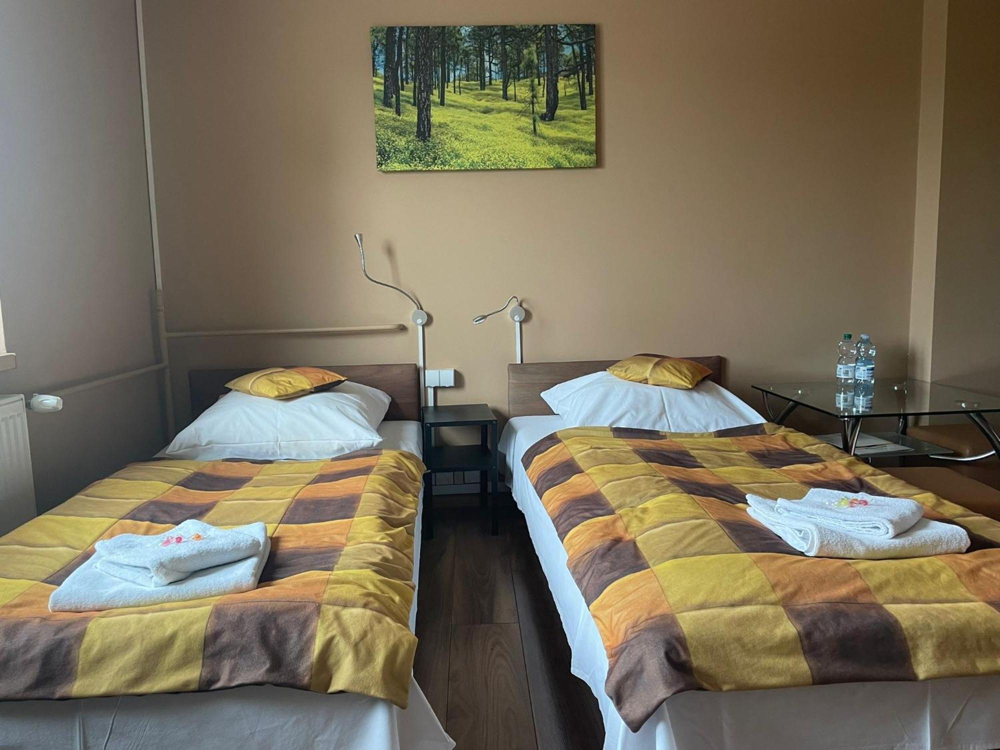 Strzelecka 1 Hotel Opole Bagian luar foto